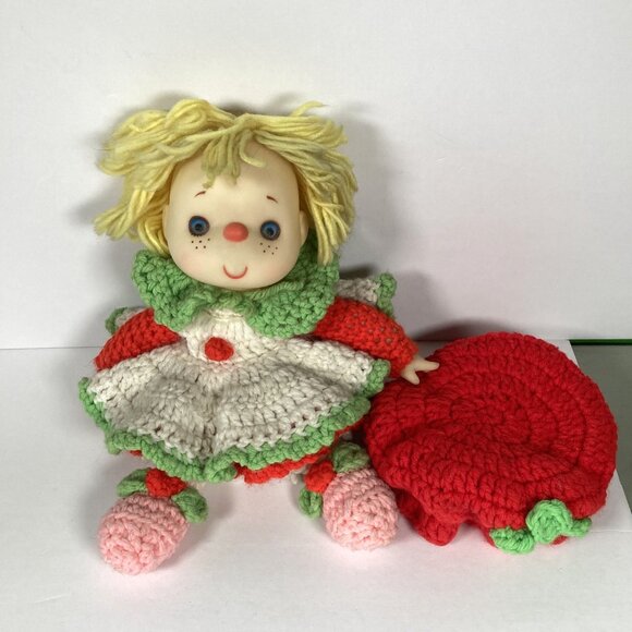 Vintage Strawberry Shortcake & Friends 2 Handmade Crocheted Yarn Dolls w/ Hats - Picture 4 of 11